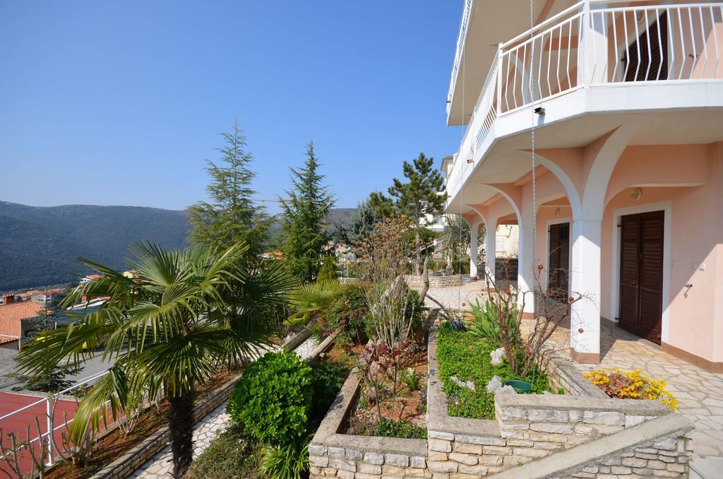 Apartments Slavica Рабац Екстер'єр фото