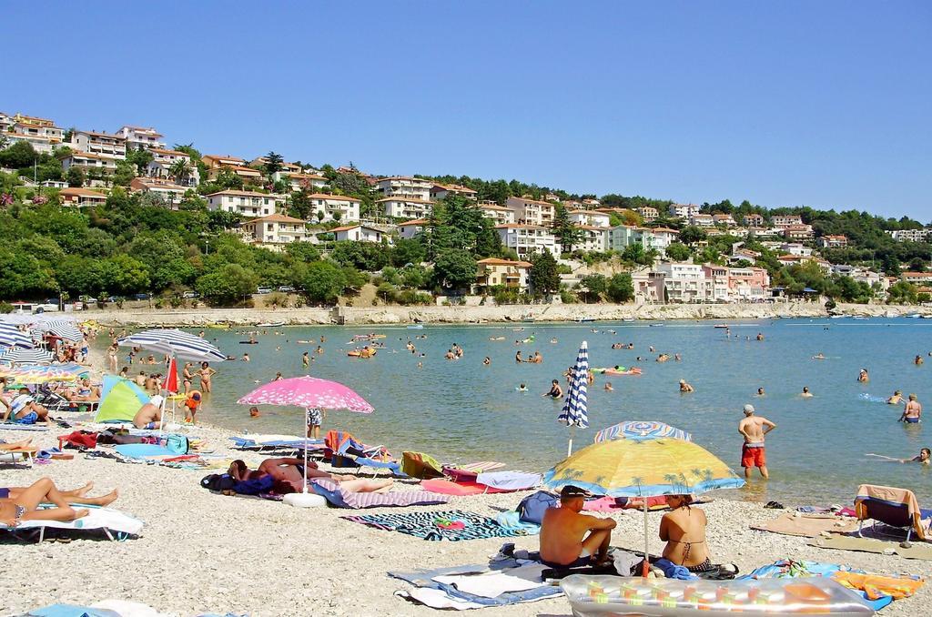 Apartments Slavica Рабац Екстер'єр фото