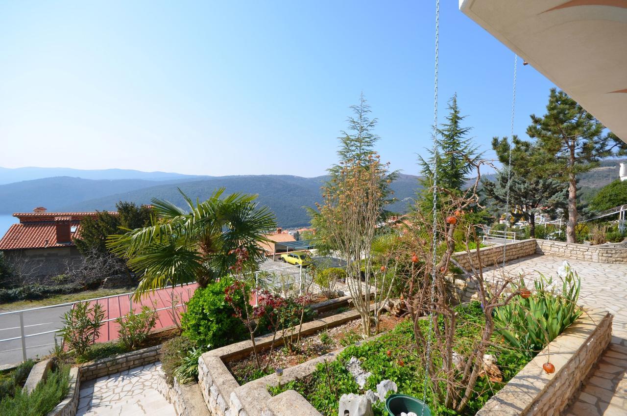 Apartments Slavica Рабац Екстер'єр фото