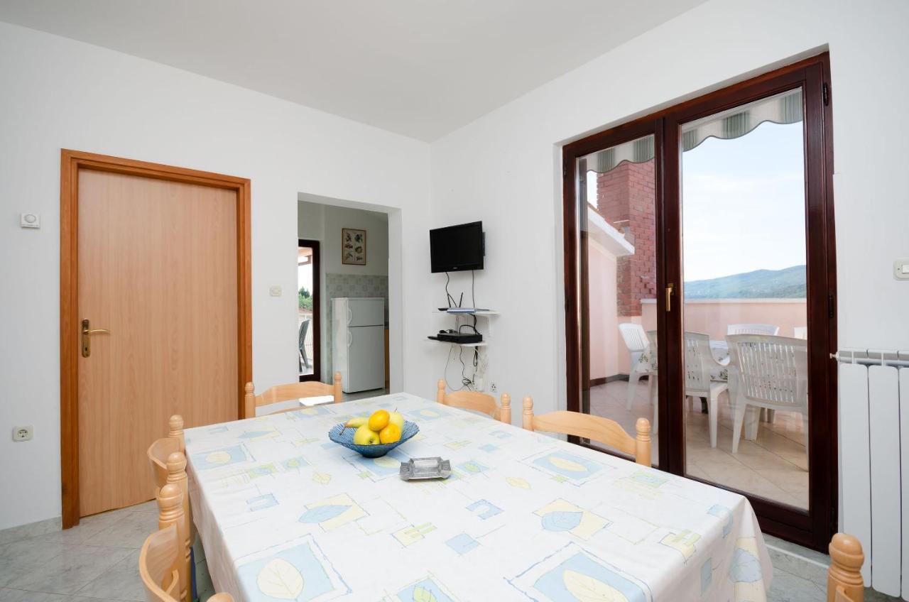 Apartments Slavica Рабац Екстер'єр фото